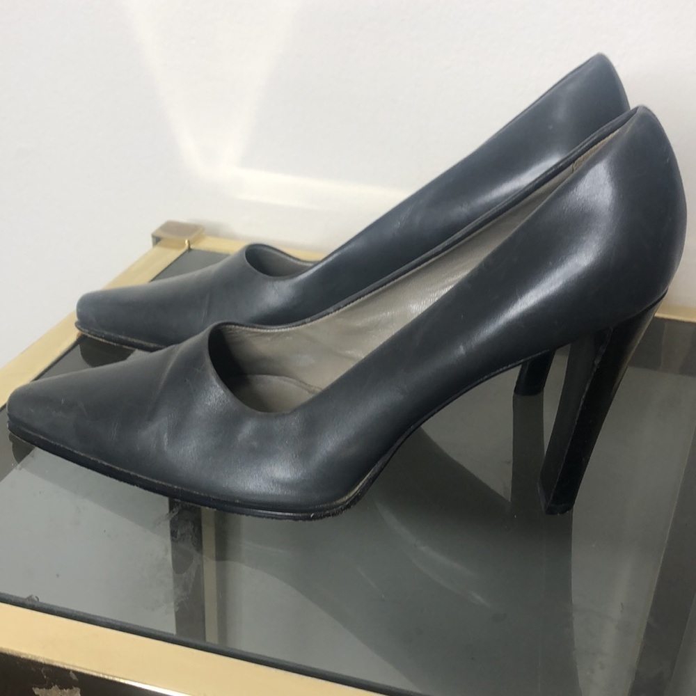 Prada grey pointed toe leather chunky heel pump size 7.5​ - Picture 3 of 9